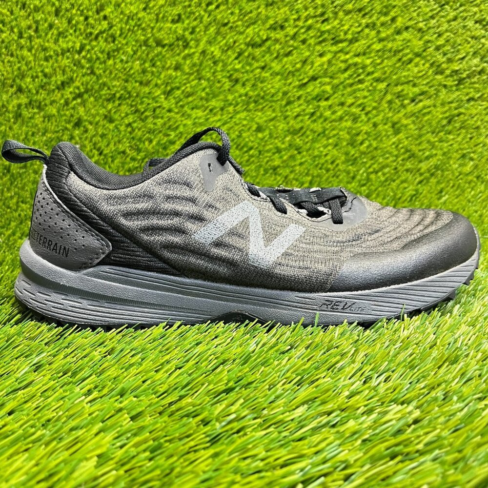New Balance Nitrel V3 Mens Size 8EE Black Walking Trail Running Shoes Sneakers